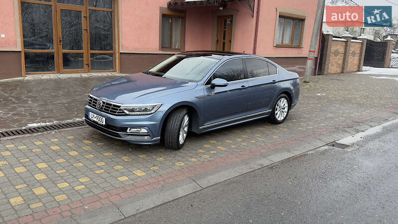 Седан Volkswagen Passat 2015 в Сваляве