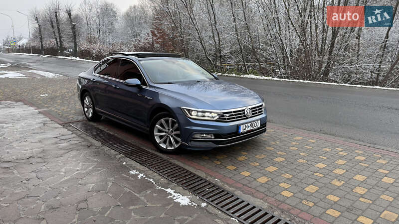 Седан Volkswagen Passat 2015 в Сваляве