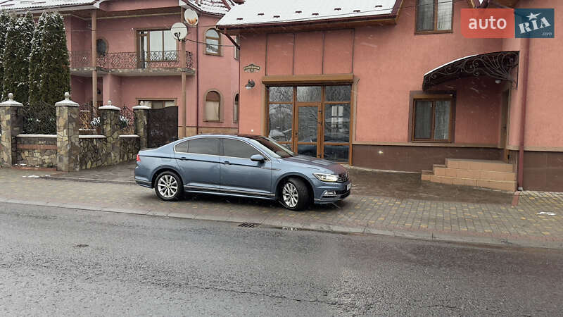 Седан Volkswagen Passat 2015 в Сваляве