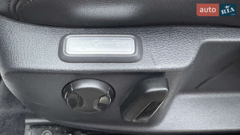 Седан Volkswagen Passat 2015 в Сваляве