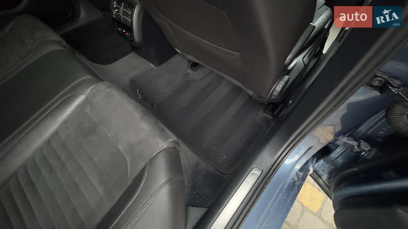 Седан Volkswagen Passat 2015 в Сваляве