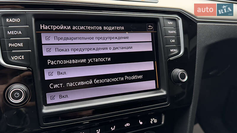 Седан Volkswagen Passat 2015 в Сваляве