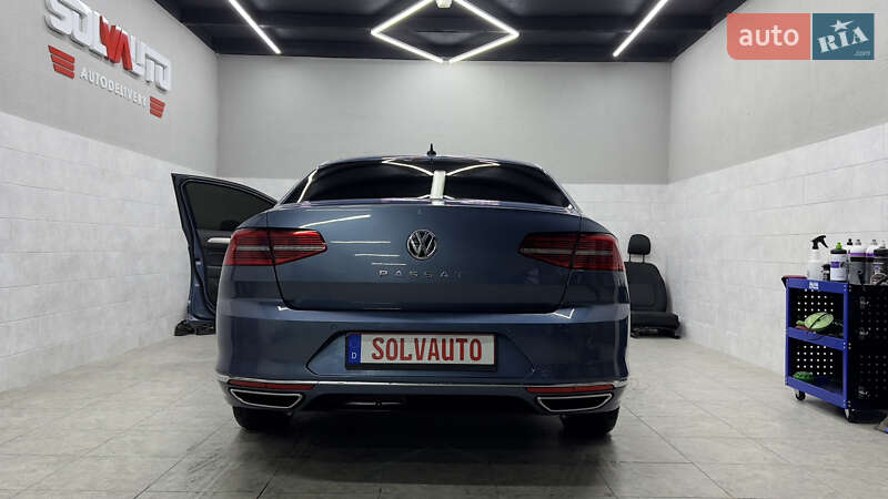 Седан Volkswagen Passat 2015 в Сваляве