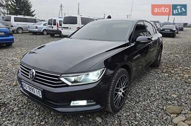 Седан Volkswagen Passat 2015 в Хусте