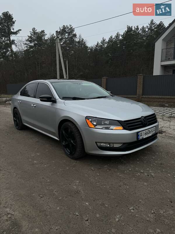 Седан Volkswagen Passat 2012 в Броварах