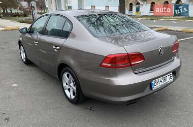 Седан Volkswagen Passat 2011 в 