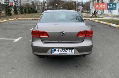 Седан Volkswagen Passat 2011 в 