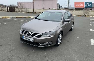 Седан Volkswagen Passat 2011 в 