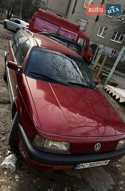 Седан Volkswagen Passat 1991 в Львові