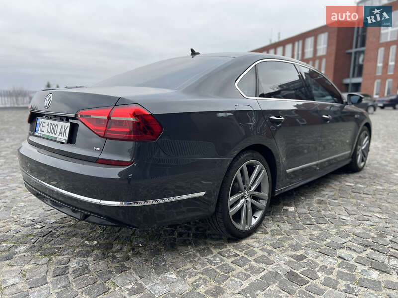 Седан Volkswagen Passat 2016 в Дніпрі