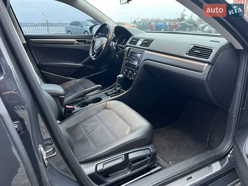 Седан Volkswagen Passat 2016 в Дніпрі