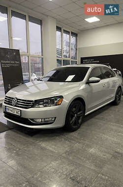 Седан Volkswagen Passat 2014 в Миколаєві