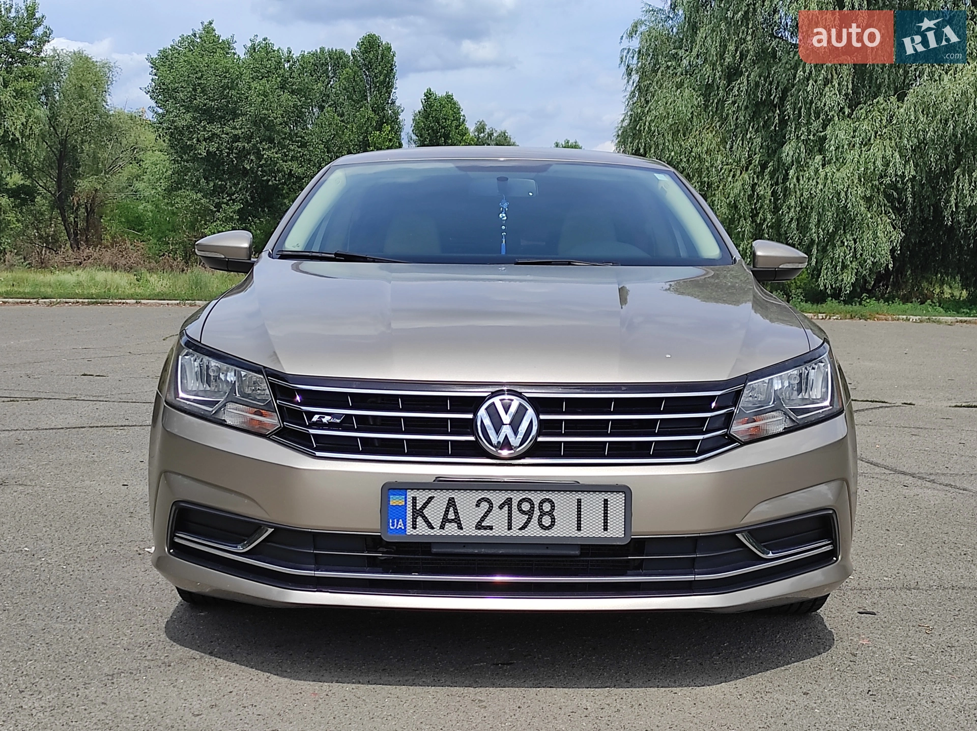 2017 Volkswagen Passat - фото 1