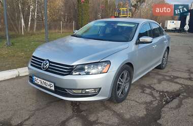 Седан Volkswagen Passat 2012 в Львові