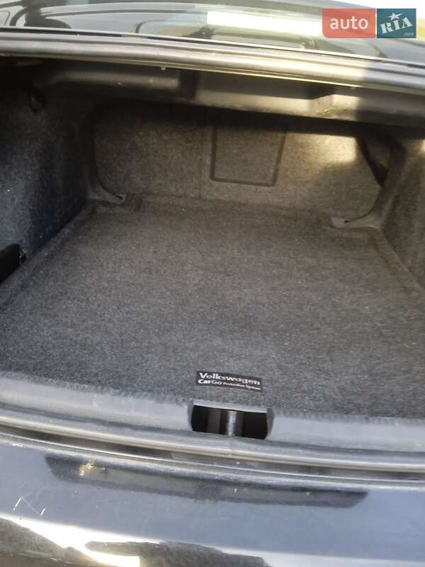 Седан Volkswagen Passat 2014 в Стрые