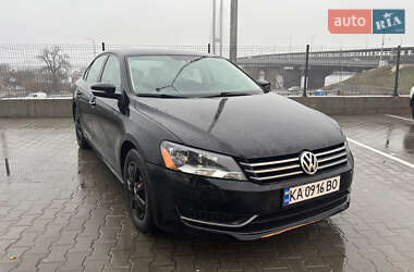 Седан Volkswagen Passat 2012 в Києві