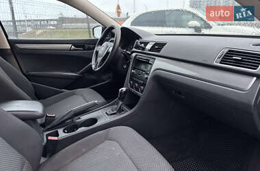 Седан Volkswagen Passat 2012 в 