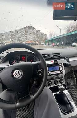 Універсал Volkswagen Passat 2005 в Запоріжжі