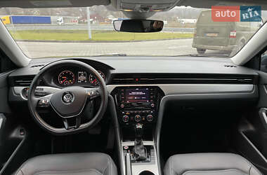 Седан Volkswagen Passat 2021 в 