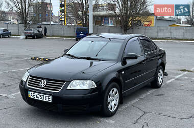 Седан Volkswagen Passat 2001 в Днепре