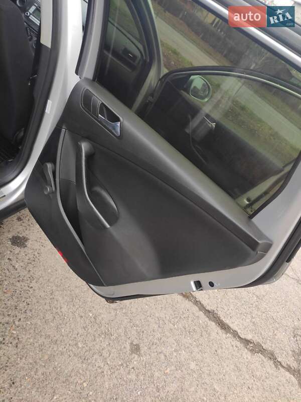 Универсал Volkswagen Passat 2006 в Коломые