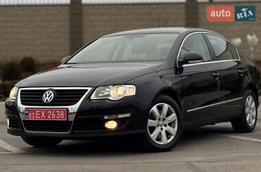 Седан Volkswagen Passat 2010 в Запорожье