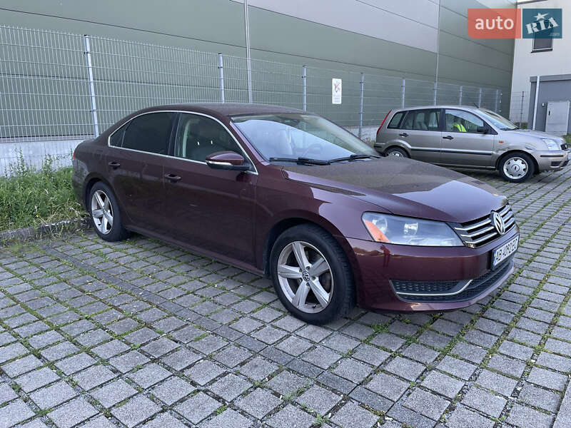 Седан Volkswagen Passat 2012 в Шаргороді