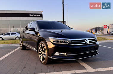 Седан Volkswagen Passat 2015 в Мукачево