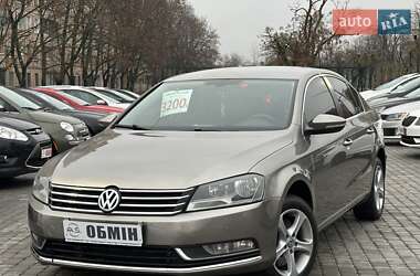 Седан Volkswagen Passat 2011 в Кривом Роге