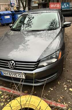 Седан Volkswagen Passat 2013 в Одессе