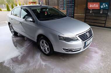 Седан Volkswagen Passat 2007 в Звягелі