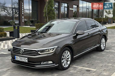 Седан Volkswagen Passat 2017 в Ужгороде