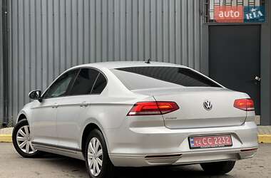 Седан Volkswagen Passat 2019 в Ужгороді