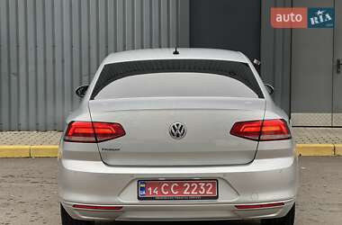 Седан Volkswagen Passat 2019 в Ужгороді