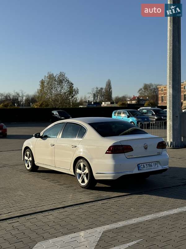 Седан Volkswagen Passat 2014 в Тальному