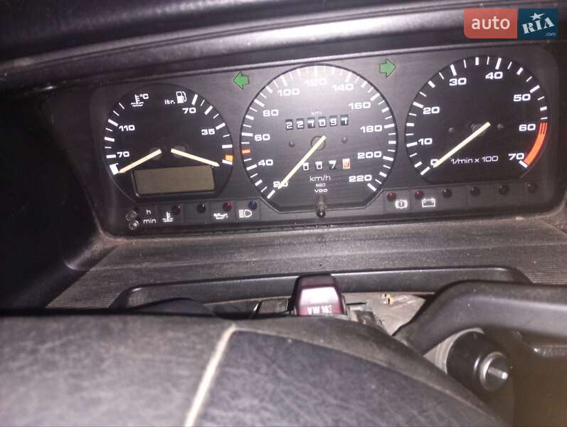 Універсал Volkswagen Passat 1993 в Вінниці