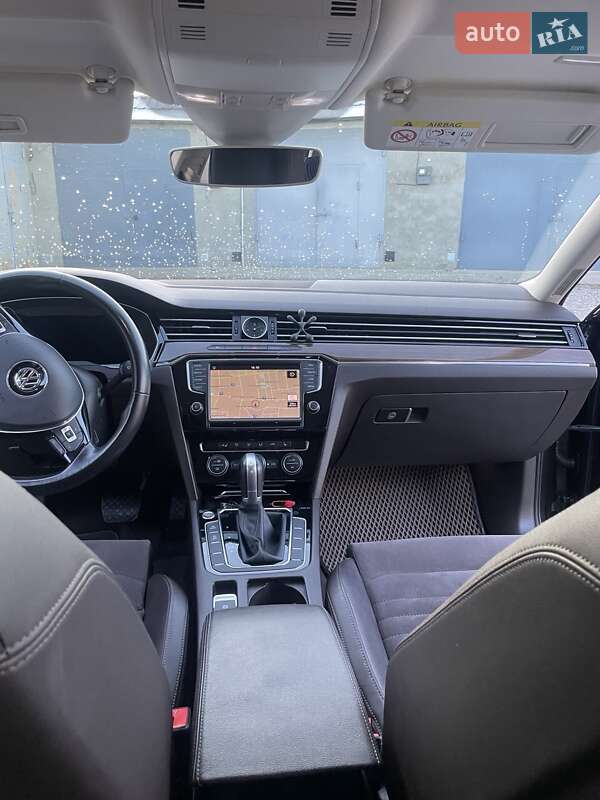 Універсал Volkswagen Passat 2015 в Кам'янець-Подільському