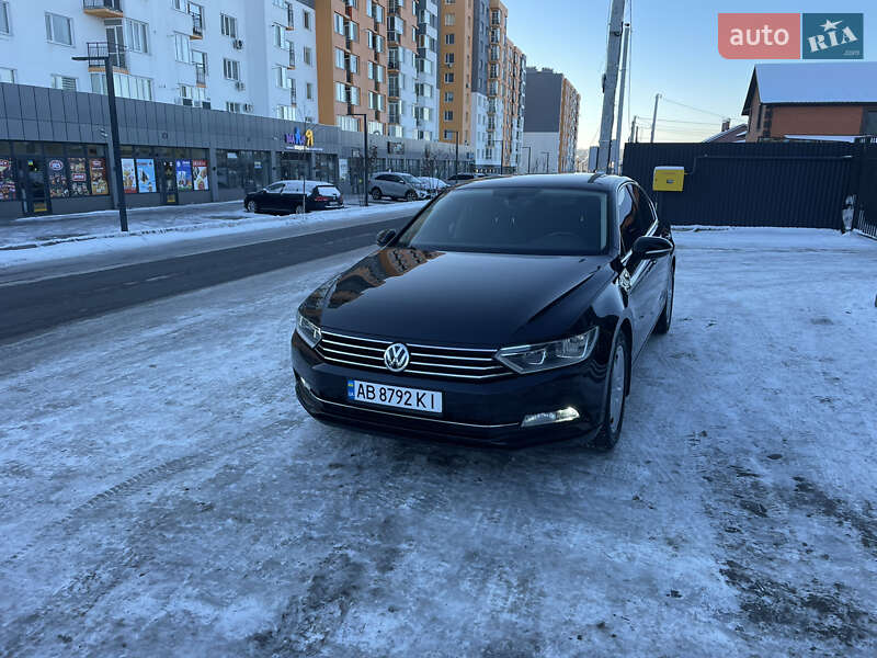 Седан Volkswagen Passat 2017 в Вінниці