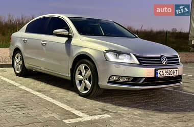 Седан Volkswagen Passat 2011 в Одессе