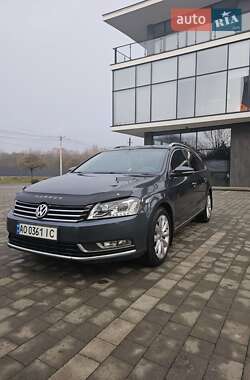 Універсал Volkswagen Passat 2011 в Ужгороді