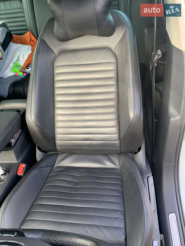 Універсал Volkswagen Passat 2018 в Івано-Франківську