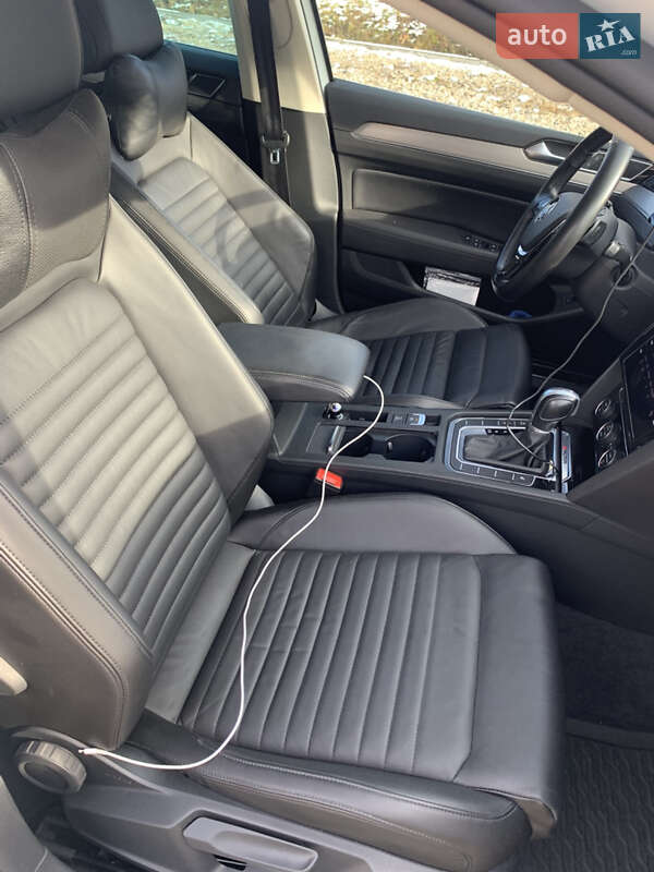Універсал Volkswagen Passat 2018 в Івано-Франківську