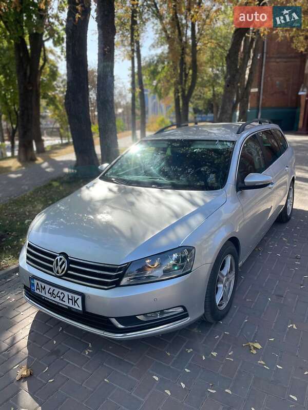 Універсал Volkswagen Passat 2014 в Сумах