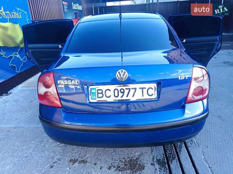 Седан Volkswagen Passat 2001 в Ходореві