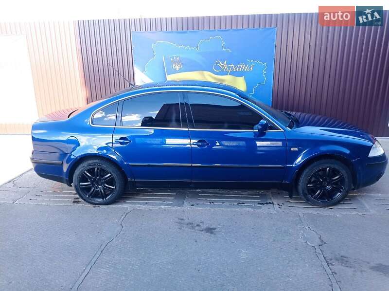 Седан Volkswagen Passat 2001 в Ходореві