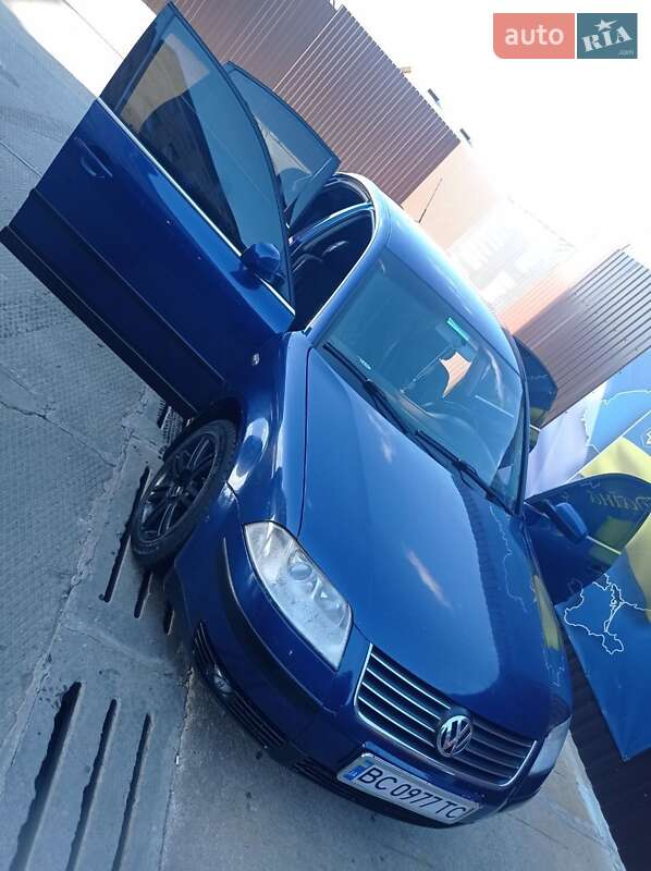 Седан Volkswagen Passat 2001 в Ходореві
