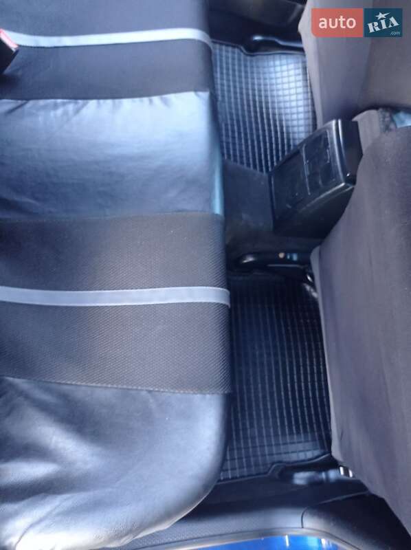 Седан Volkswagen Passat 2001 в Ходореві