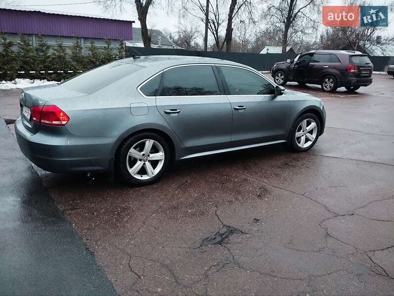 Седан Volkswagen Passat 2012 в Чернигове