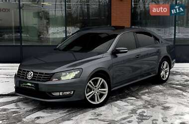 Седан Volkswagen Passat 2013 в Києві