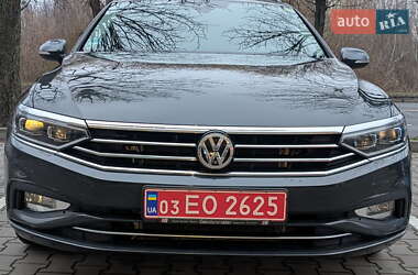 Універсал Volkswagen Passat 2019 в Луцьку